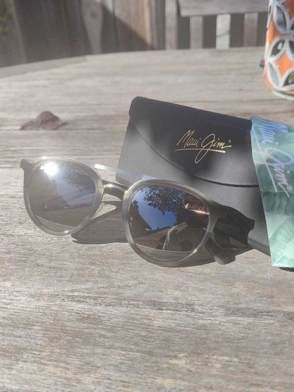 Maui Jim Sunny Days sunglasses, Grey Horn color, polarized Neutral Grey lenses